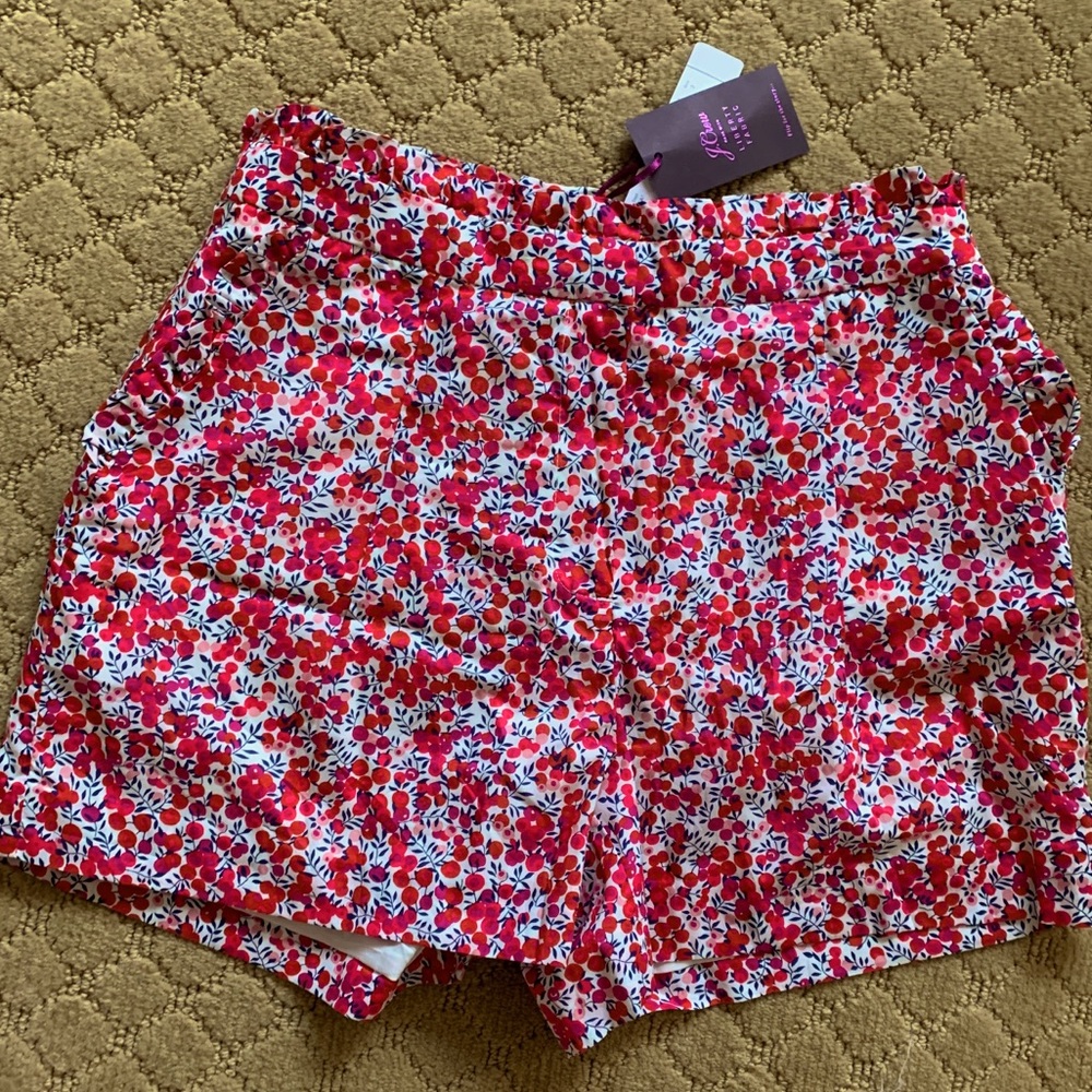 New JCrew floral shorts with ruffle pocket, sz 2